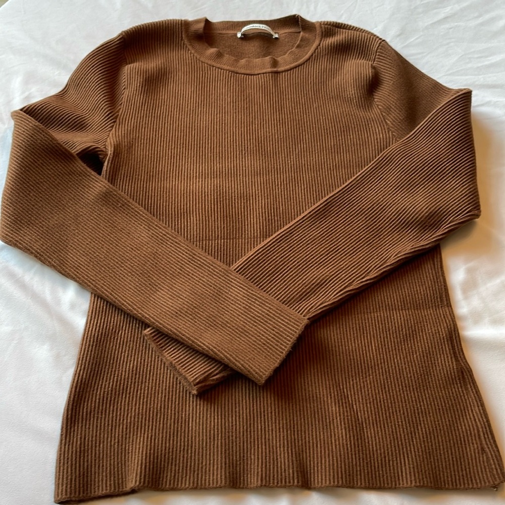 Women’s Abercrombie Ribbed Brown Crewneck Sweater JLN!